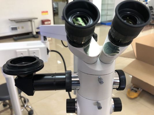 De oogvergroting van de Chirurgiemicroscoop 3/5 Stappen kan Camera HD CCD aanpassen